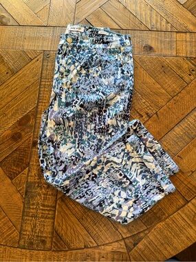 Nine West Blue Multi Abstract Christie Capri  Jeans